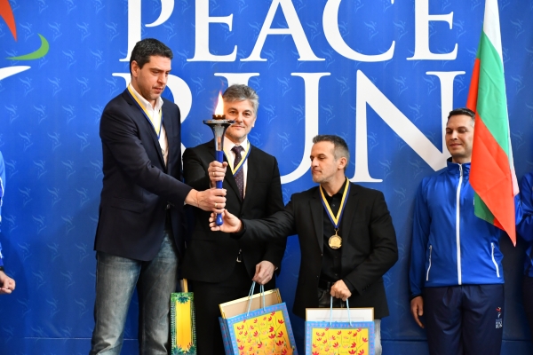 Peace Run Torch-Bearers